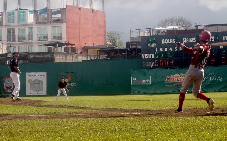 Regresa El equipo de beisbol Águila-Leones al parque deportivo Colón de  Xalapa con dos derrotas en la serie Final de la Liga Invernal Mexicana del  Sur - Diario de Xalapa | Noticias