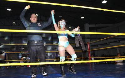 La luchadora Angelena, representante del Sexi Club de la Arena Coliseo,  triunfa en “Noche de Campeones” de la Arena Xalapa, obtuvo el Camponato  Femenil ALM - Diario de Xalapa | Noticias Locales,